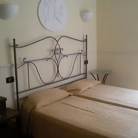 Hotel Bella Napoli 2*